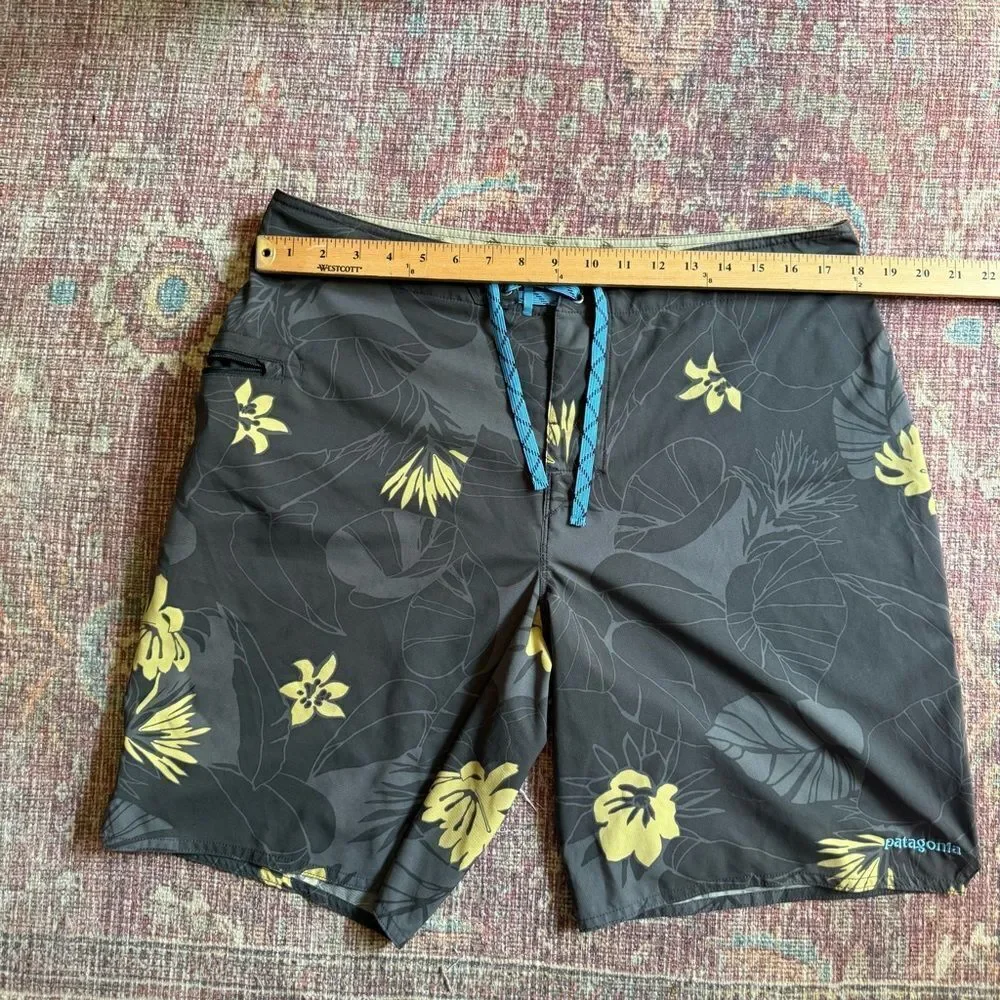 Patagonia Men's Swim Shorts - gray and Yellow Floral size 35 - Picture 2 of 9